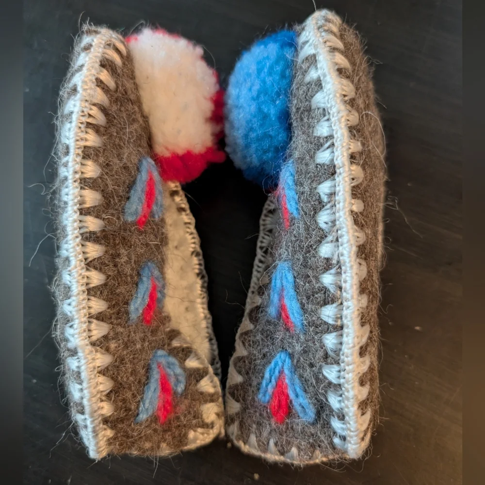 Greek pompom slippers wool toddler 8
